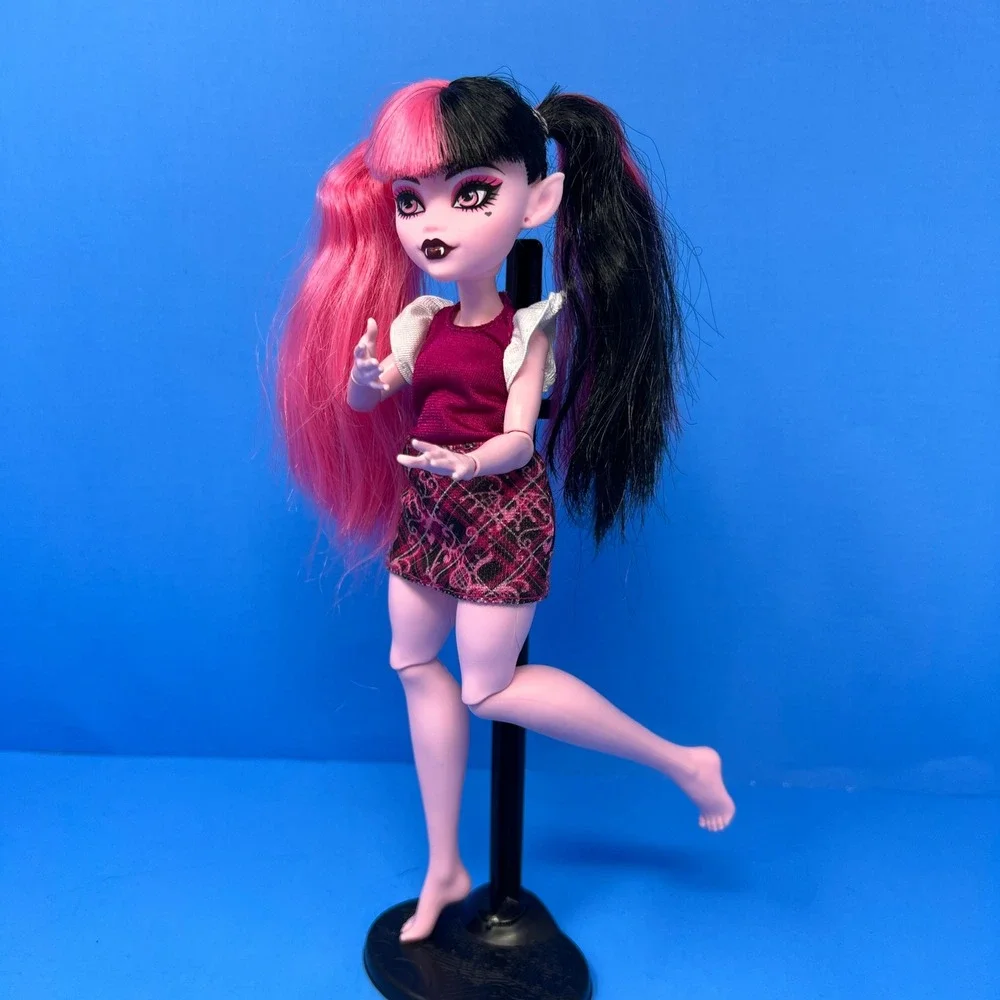 Monster‎ High Draculaura Doll G3 Core Refresh Dracula Daughter 2022 Articulated